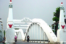 Ratsadaphisek Bridge